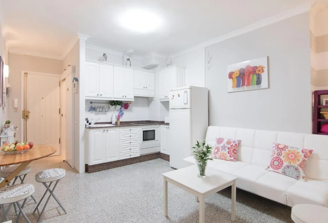 Homeforguest Canteras Loft, 10 Steps To The Beach Las Palmas de Gran Canaria Apartamento